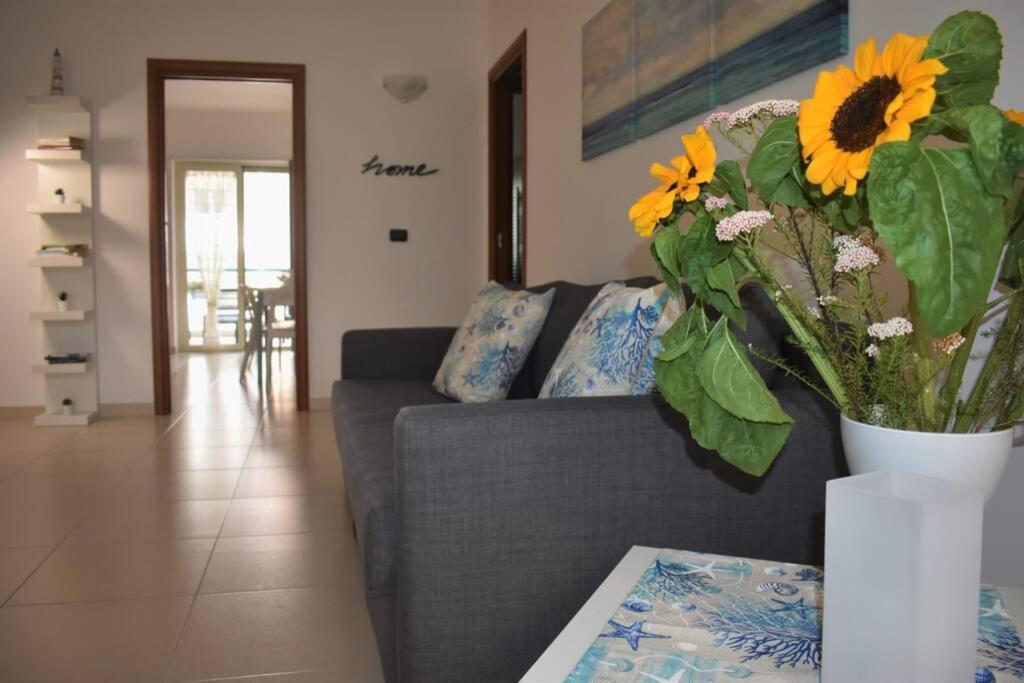 Donna Teresa Accomodation - Holiday House Monopoli Exterior foto